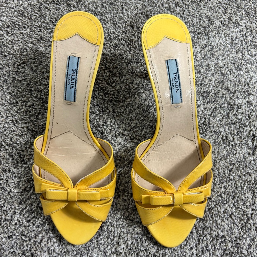 Prada Yellow Saffiano Leather Bow Detail Kitten Heels Size 37 - Picture 2 of 11